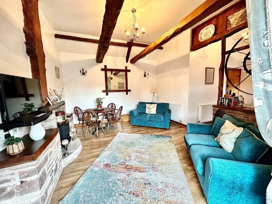 فيلا Detached One Level Stone Barn Llangwm-Isaf المظهر الخارجي الصورة